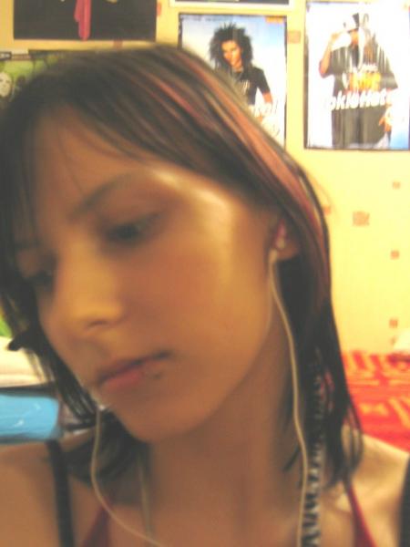 claire avec son percing